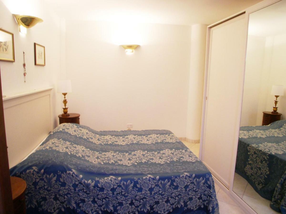 Gloria Apartment *