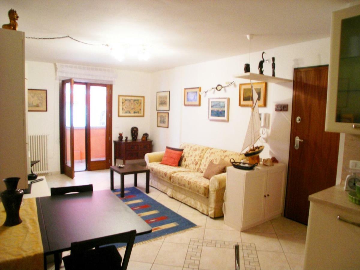 Gloria Apartment *